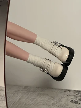 Дамски обувки с кръгло бомбе 2023, Дамски Обувки, Лоферы С Кожа, С Деколте с Фин, Универсални Ежедневни Маратонки Modis В Британския Стил, Смесен Цвят