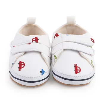 Удобна и мека парусиновая обувки за момче с анимационни принтом в ретро стил и ежедневни обувки за деца 0-18 месеца